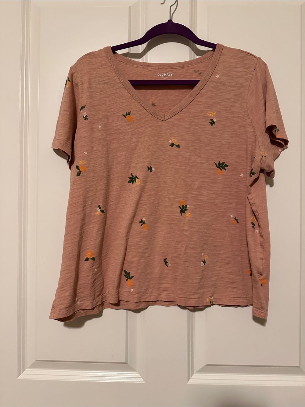 Old Navy Women's Dusty Rose V-Neck Tee with Lemon Motif XL